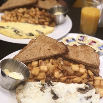 Primeburger - Egg White Omelette in the foreground w regular omelette in the background - Burgers Near Me - Las Vegas, Nevada Primeburger - Egg White Omelette in the foreground w regular omelette in the background - Burgers Near Me - Las Vegas, Nevada
