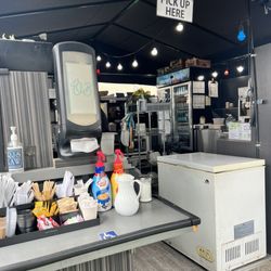 Cafe Bella  - Pickup area