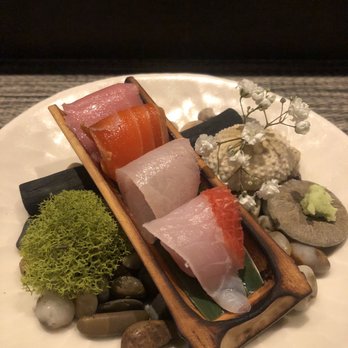 Mako - Sashimi assortment - Sushi Bars Near Me - Chicago, Illinois Mako - Sashimi assortment - Sushi Bars Near Me - Chicago, Illinois