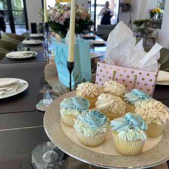Cakery Bakery - Bakeries Near Me - La Cañada Flintridge, California