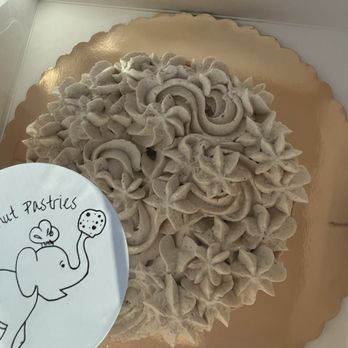 Little Peanut Bake Shop - Banana cheese cake custom order - Bakeries Near Me - Charleston, South Carolina