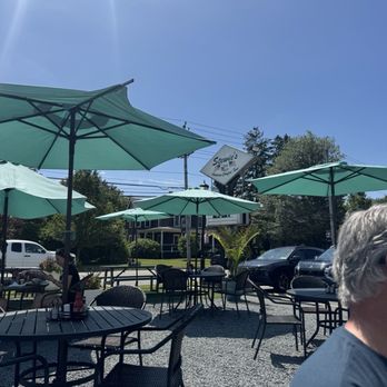 Stewie's - Outside seating on a sunny day - American Near Me - Matamoras, Pennsylvania Stewie's - Outside seating on a sunny day - American Near Me - Matamoras, Pennsylvania