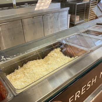 Papa Murphy's - Assembly Line - Pizza Near Me - Syracuse, Utah Papa Murphy's - Assembly Line - Pizza Near Me - Syracuse, Utah