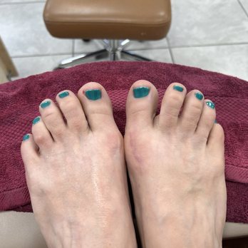 Blossom Nails Salon - Nail Salons Near Me - South Burlington, Vermont