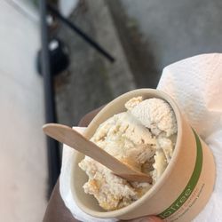 Koolfi Creamery - Cinnamon Salted Caramel - very good