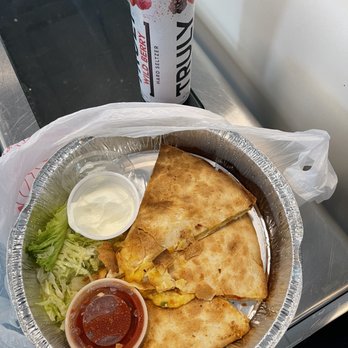 Urban Crave - Chicken quesadilla - New American Near Me - Orlando, Florida Urban Crave - Chicken quesadilla - New American Near Me - Orlando, Florida
