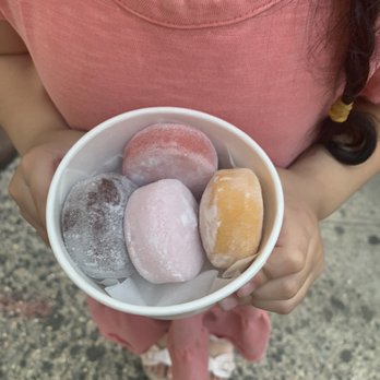 mochidoki - Chocolate, strawberry, mango, lychee. - Ice Cream & Frozen Yogurt Near Me - New York, New York mochidoki - Chocolate, strawberry, mango, lychee. - Ice Cream & Frozen Yogurt Near Me - New York, New York