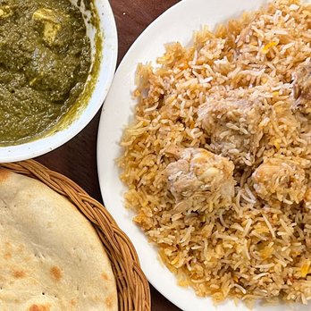 Masala - IndoPak Grill - Chicken biryani, saag paneer, and naan - Indian Near Me - Maryville, Tennessee