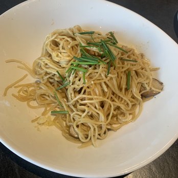 Yard House - Shiitake Garlic Noodles - New American Near Me - Boca Raton, Florida Yard House - Shiitake Garlic Noodles - New American Near Me - Boca Raton, Florida