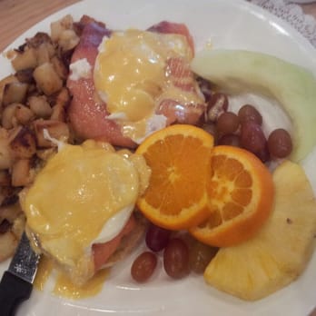 Yolk - South Loop - Smoked salmon eggs Benedict - Breakfast & Brunch Near Me - Chicago, Illinois Yolk - South Loop - Smoked salmon eggs Benedict - Breakfast & Brunch Near Me - Chicago, Illinois