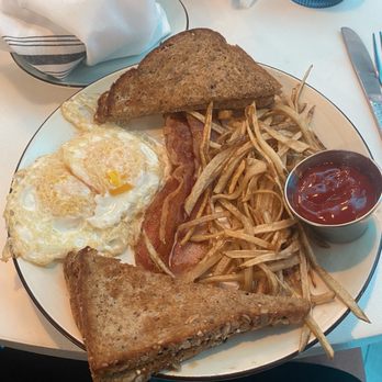 Fresh Catch Bistro - Regular breakfast - Seafood Near Me - Fort Myers Beach, Florida Fresh Catch Bistro - Regular breakfast - Seafood Near Me - Fort Myers Beach, Florida