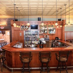 Petersen Bar 75 - Beautiful, rustic bar!