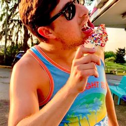 Dell's Sundae Grill - Tasty vanilla ice cream with sprinkles on a hot summer day