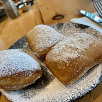 Roux Diner - Beignet - Breakfast & Brunch Near Me - Chicago, Illinois