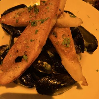 Land Ocean Restaurant Reno - Spicy Garlic Muscles - New American Near Me - Reno, Nevada