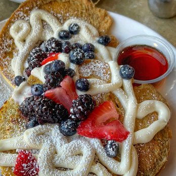 Cafe Topes - Cinnamon Roll French Toast ,  very Berry! - Coffee & Tea Near Me - Carlsbad, California