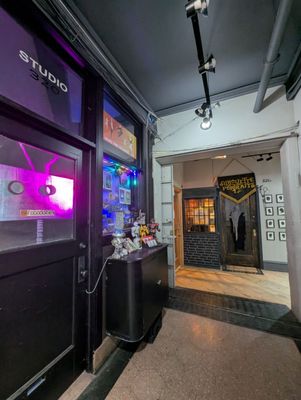 Flat Iron Arts Building