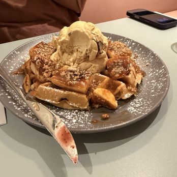 Demetres Danforth - Desserts Near Me - Toronto, Ontario