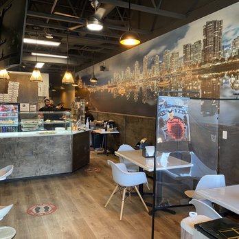 Reggiano’s Pizza - the interior of a restaurant - Pizza Near Me - Vancouver, British Columbia