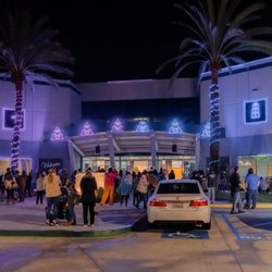 Calvary Chapel Oceanside - Come out for our Christmas Light Show! Tune in to 98.9 FM from 6-9:30pm until Dec. 31st!