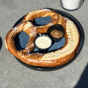 RMV Cellars - BAVARIAN PRETZEL - Beer Bar Near Me - West Park, New York