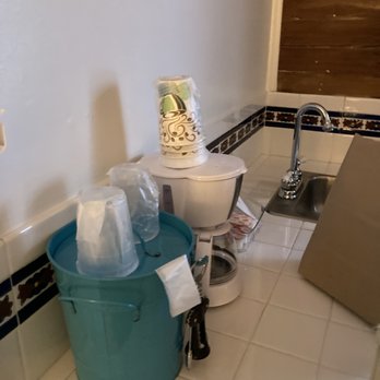 Key West Harbor Inn - Cheap amenities, this place is not worth what you paid for - Bed & Breakfast Near Me - Key West, Florida Key West Harbor Inn - Cheap amenities, this place is not worth what you paid for - Bed & Breakfast Near Me - Key West, Florida