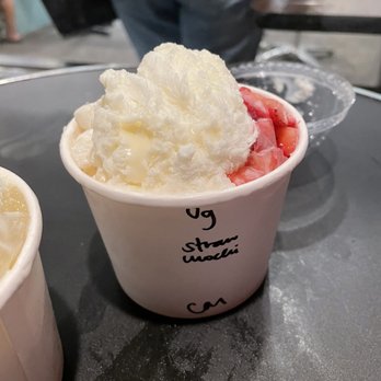 Salju Dessert - Original with condense milk, strawberry, and mochi - Desserts Near Me - Alhambra, California Salju Dessert - Original with condense milk, strawberry, and mochi - Desserts Near Me - Alhambra, California