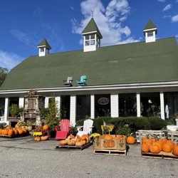 Arnold Farms - Beautiful exterior main building