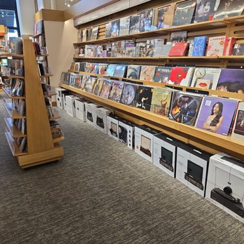 Barnes & Noble - Bookstores Near Me - Allen, Texas