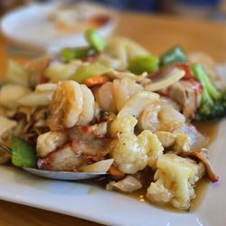 Zoelicious - cantonese chow mein