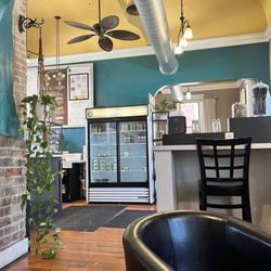 Eli's Coffee Shop - Inside