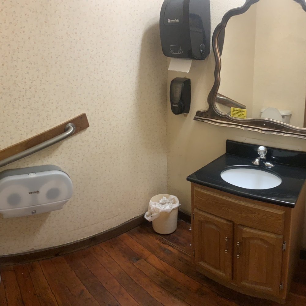 CJ'S Pub & Restaurant - a toilet and sink - Burgers Near Me - Weedsport, New York