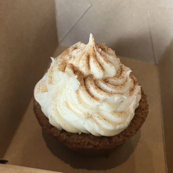 Ella Cafe - carrot cake muffin to go - Coffee & Tea Near Me - Plantation, Florida