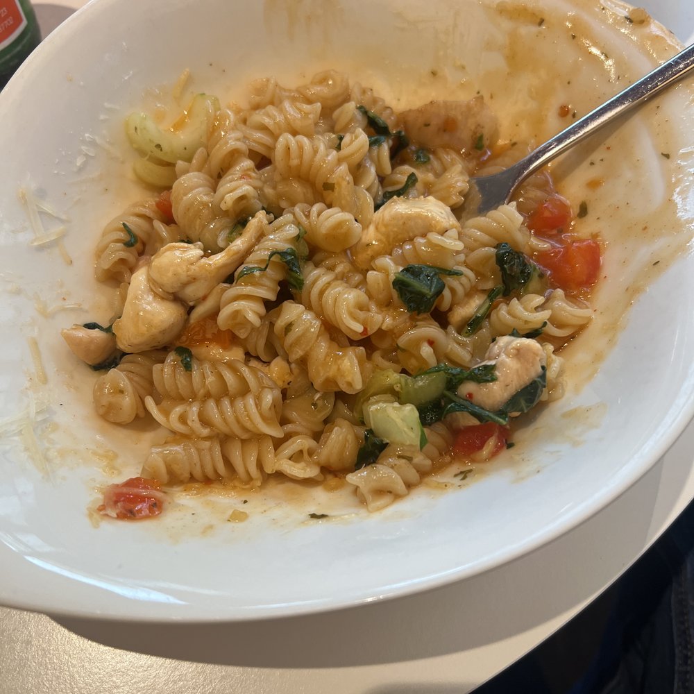 Vapiano - POLLO PICANTE w/ ziti noodles. - Italian Near Me - Kaiserslautern, RP Vapiano - POLLO PICANTE w/ ziti noodles. - Italian Near Me - Kaiserslautern, RP