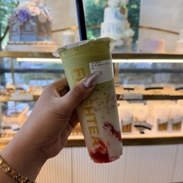 S8. Fresh Strawberry Matcha Latte S8. Fresh Strawberry Matcha Latte