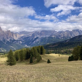 Pralongia Plateau - Trail 23 - Hiking Near Me - Badia, BZ