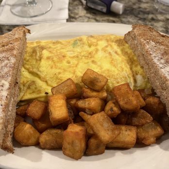 Linda Jean's Restaurant - Omelet - Breakfast & Brunch Near Me - Oak Bluffs, Massachusetts Linda Jean's Restaurant - Omelet - Breakfast & Brunch Near Me - Oak Bluffs, Massachusetts