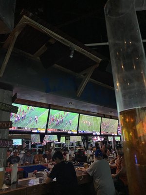 OJOS LOCOS SPORTS CANTINA - Updated September 2025 - 70 Photos & 201