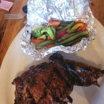 Russell's Beef House Restaurant - steak and vegetables - Steakhouses Near Me - Corinth, Mississippi
