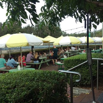 The Glen Hotel - Beer Garden - Hotels Near Me - Eight Mile Plains, QLD