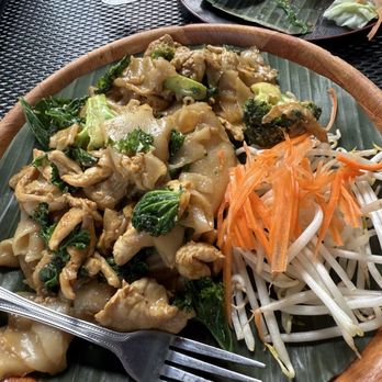 Lotus Thai Bistro - Pad See-Ew - Thai Near Me - Palo Alto, California Lotus Thai Bistro - Pad See-Ew - Thai Near Me - Palo Alto, California