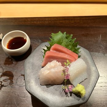 Yuji - Assorted Fresh Fish - fatty toro, white fish, squid (all fresh and delicious) - Japanese Near Me - San Francisco, California Yuji - Assorted Fresh Fish - fatty toro, white fish, squid (all fresh and delicious) - Japanese Near Me - San Francisco, California