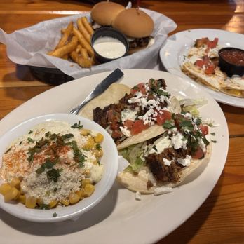 Gladstones - Happy Hour Quesadilla + pulled pork sliders + tacos with esquites - Sports Bars Near Me - Gladstone, Oregon