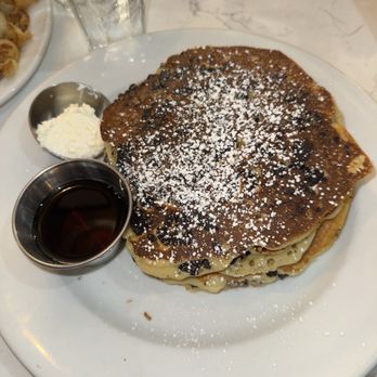 Neptune Diner - Diners Near Me - Syosset, New York