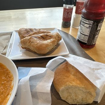 Café Zupas - My combo meal: soup, chicken pesto sandwich and complimentary roll - Salad Near Me - Wheeling, Illinois
