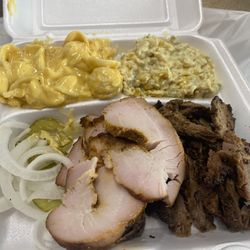 Hall's Fine Wines & Spirits - Two meat plate. Turkey, brisket, jalapeño corn, Mac and cheese