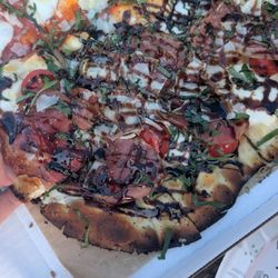 Olive's Fresh Pizza Bar - Excelsior - 1/2 caprese 1/2 margarita
