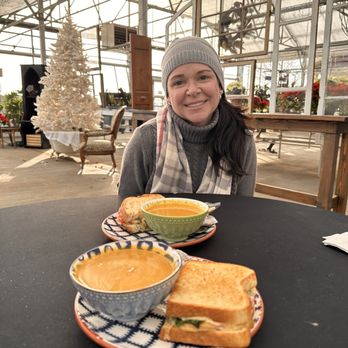 Tom's Farm Market - Lunch - Farmers Market Near Me - Huntley, Illinois Tom's Farm Market - Lunch - Farmers Market Near Me - Huntley, Illinois