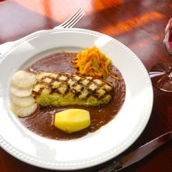 Le Bistro - Pavé de sandre - sauce moût de raisin