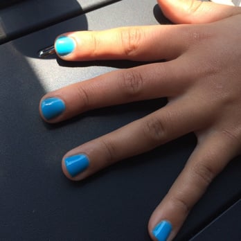 Chateau Nails Spa - Mini mani - Nail Salons Near Me - Miami, Florida